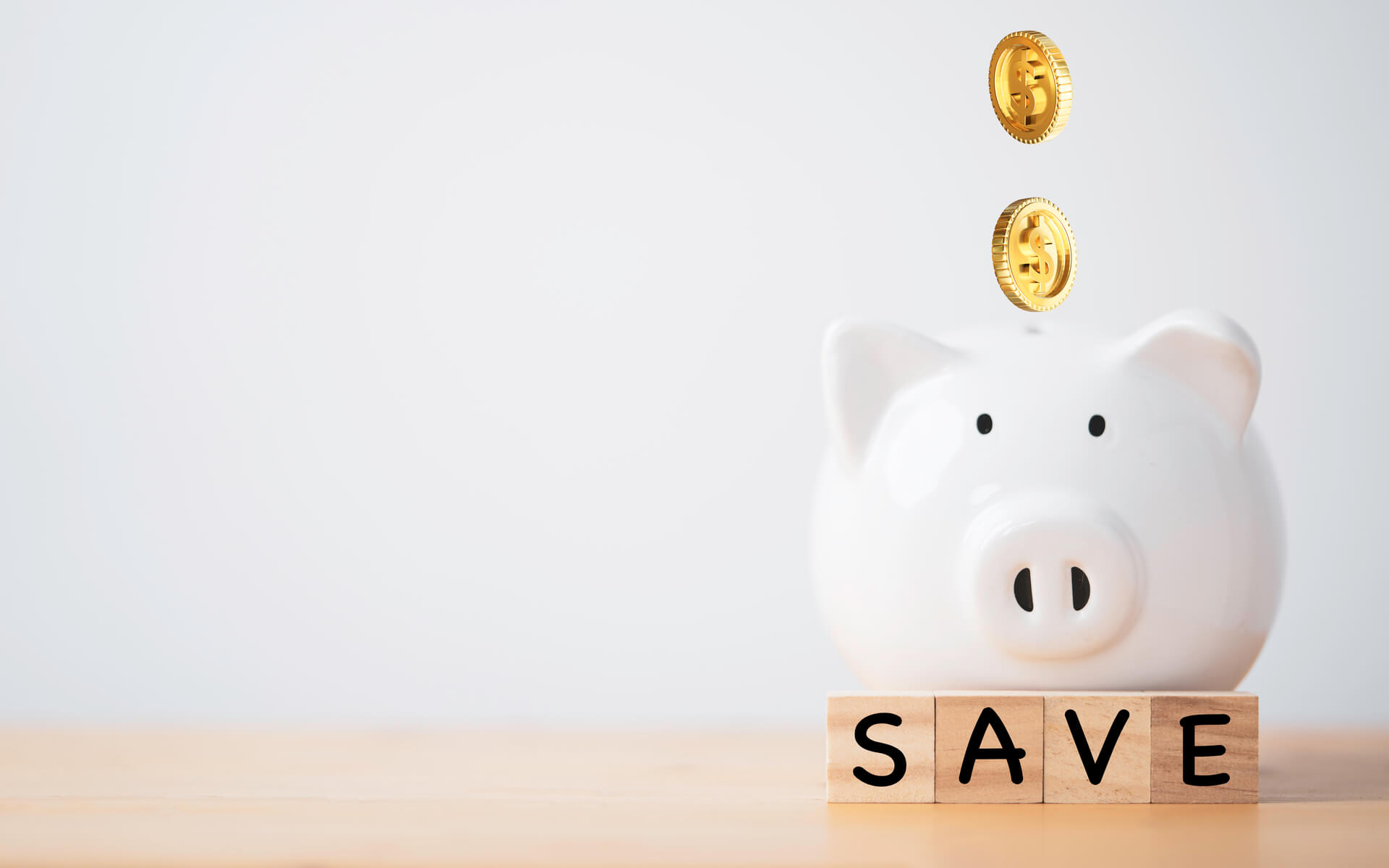 Can Switching Insurers Every Year Actually Save You Money? Pros & Cons